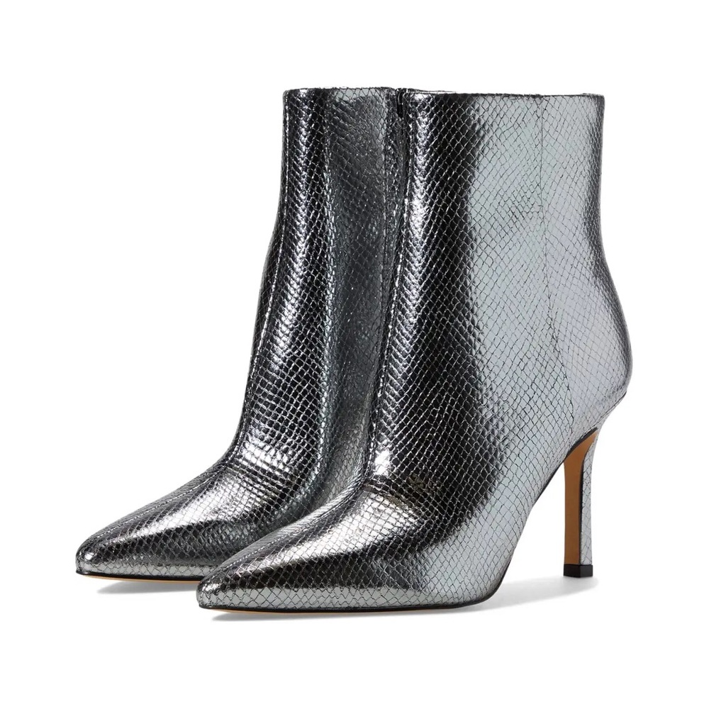 Marc Fisher Kendry 2 Pewter Metallic embossed leather bootie Size 7 NWOB